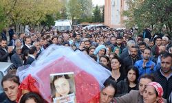 Helin’in cenazesi’ni Kadınlar omuzlarda taşıdı