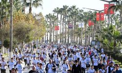 Mersin Maratonunda Kenyalı atletler madalyaları topladı