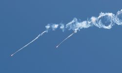Ukrayna bildirdi: Rusya, S-300 füzelerini ateşledi.