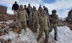 Kara Kuvvetleri Komutanı Şırnak'ta Denetlemelerde Bulundu