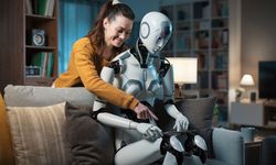 Göz Temasıyla İletişim Kuran Robotlar