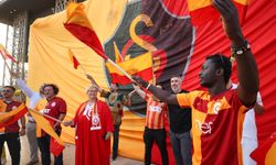 Galatasaray taraftarı Senegal’de 25. zaferi kutladı