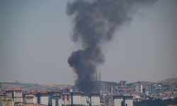 Ankara'da boş arazide çıkan yangın fabrikaya sıçradı!