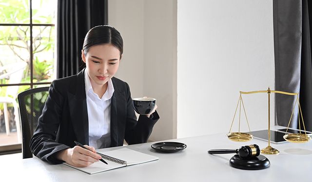 Kadın Avukatların Karşılaştığı Zorluklar