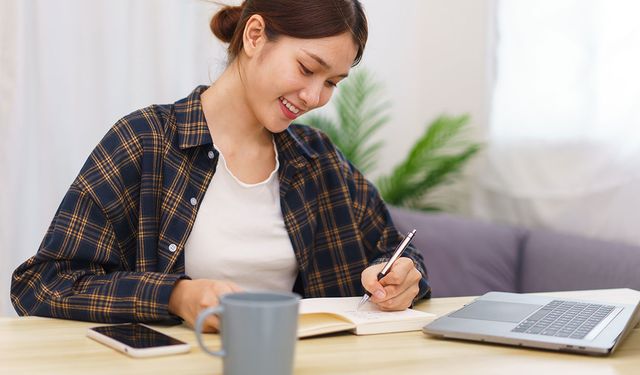 Çocuğa evde ders çalışma alışkanlığı kazandırmanın etkili yolları