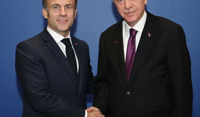 Erdoğan ve Macron’dan barış diplomasisi görüşmesi