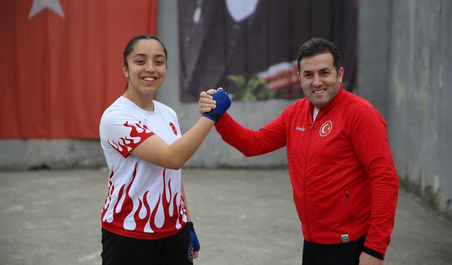 Genç boksör Sudenaz Dokgöz başarılarını Avrupa’ya taşıyacak