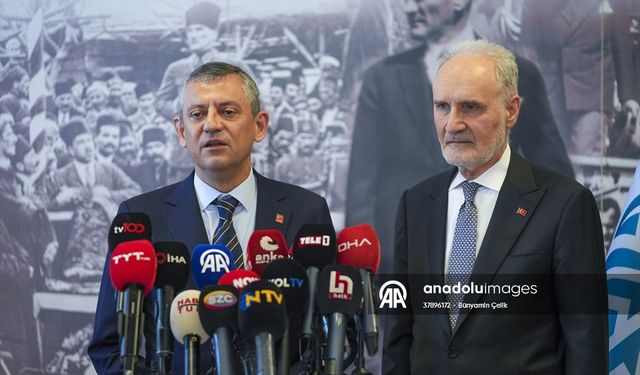 CHP lideri Özel: Türkiye çıkışı demokraside aramalı