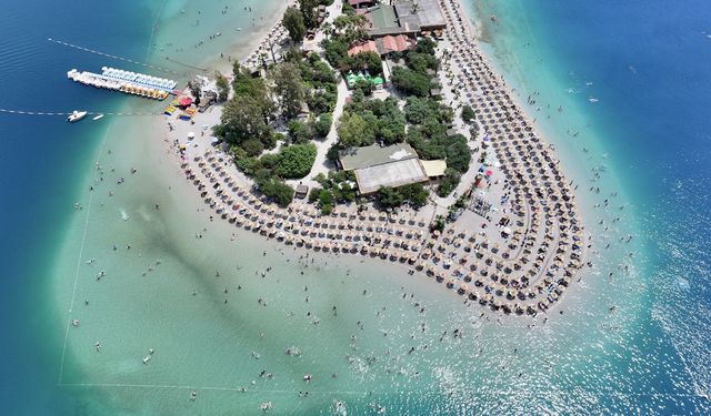 Muğla’da sahillere bayram yoğunluğu yaşandı