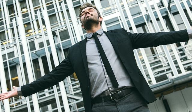 Başarı ve mutluluğun iç içe geçen dinamik ilişkisi