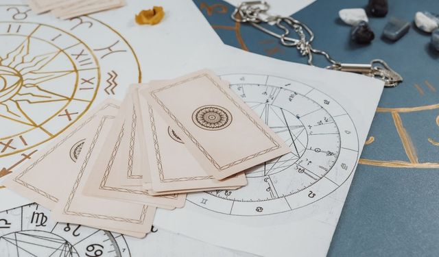 Gökyüzünden rehberlik astrolojinin kişisel dönüşüme katkısı