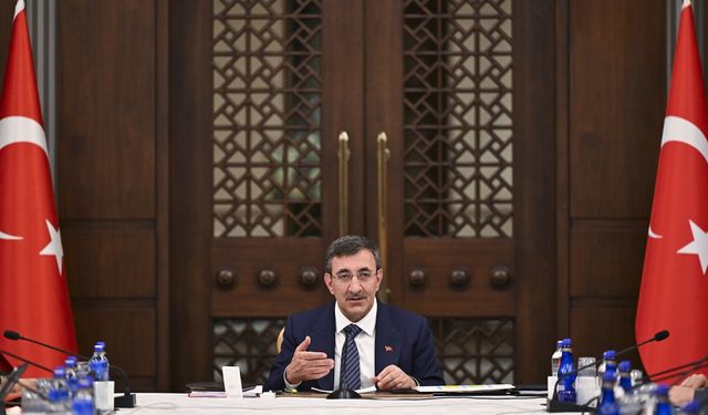 Cevdet Yılmaz KKTC’de gençlerle buluştu