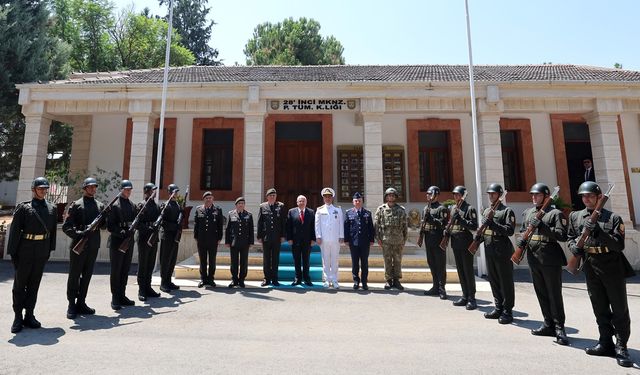 Bakan Güler’den Kıbrıs’ta 28. Tümen Komutanlığına ziyaret