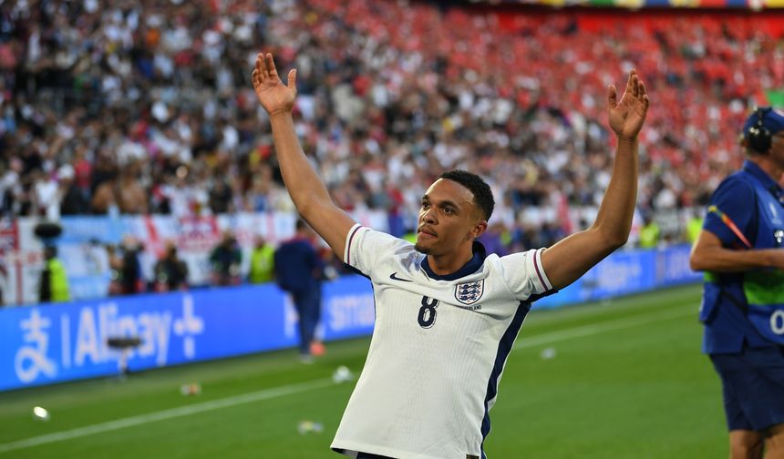 Trent Alexander-Arnold Real Madrid’e transfer oldu